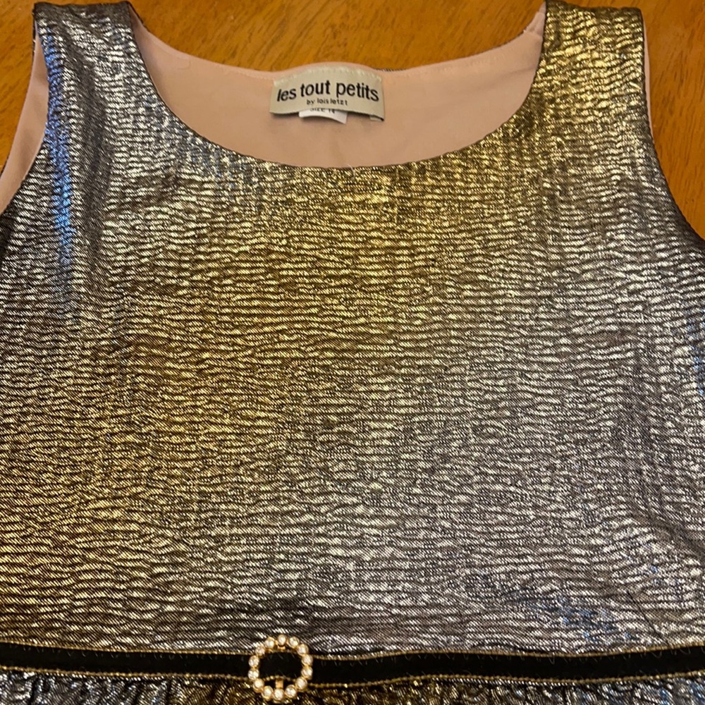3 dresses - Picture 8 of 9